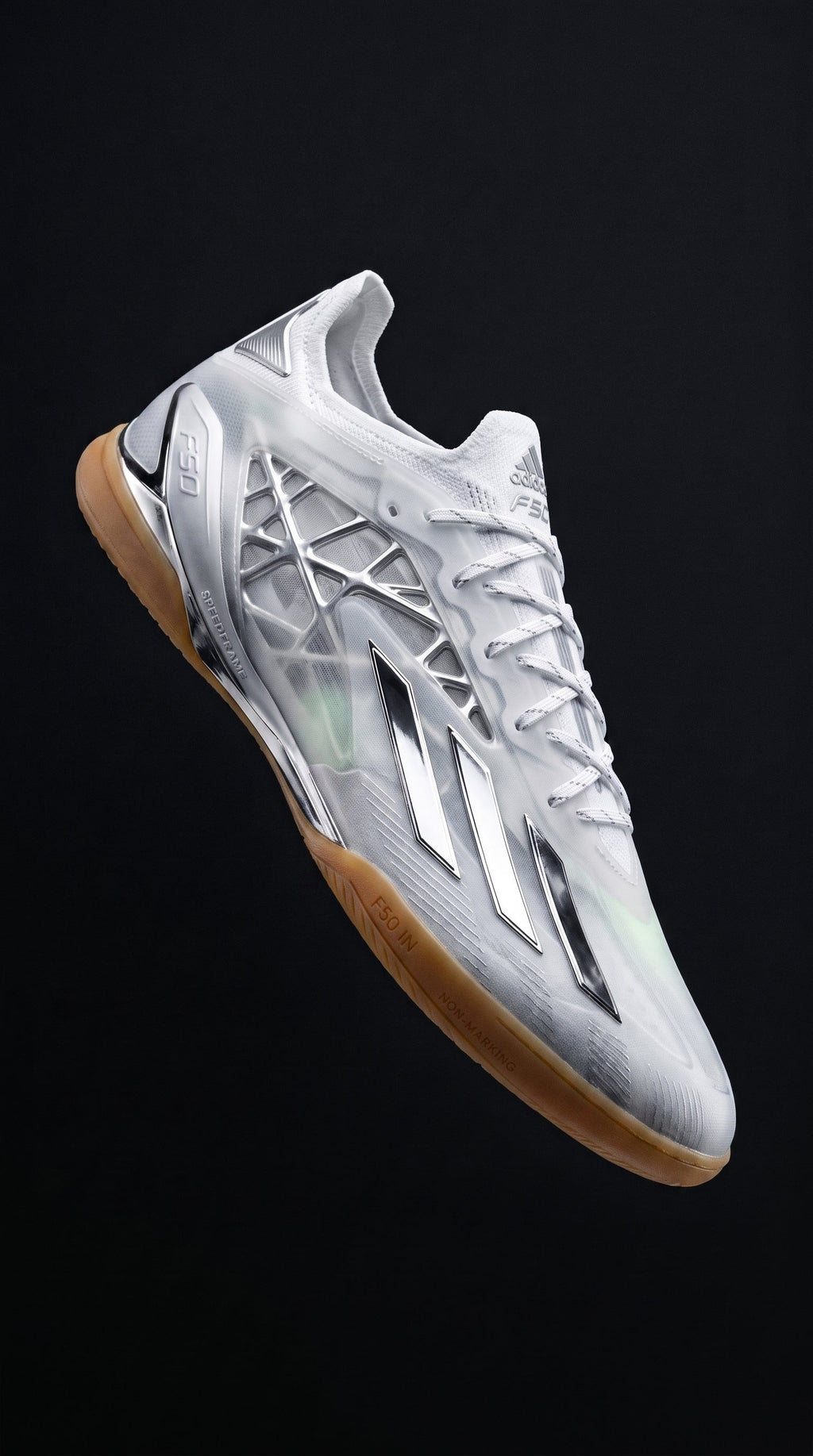 Adidas F50 Ghost Chrome Court — Vista lateral futsal sola gum